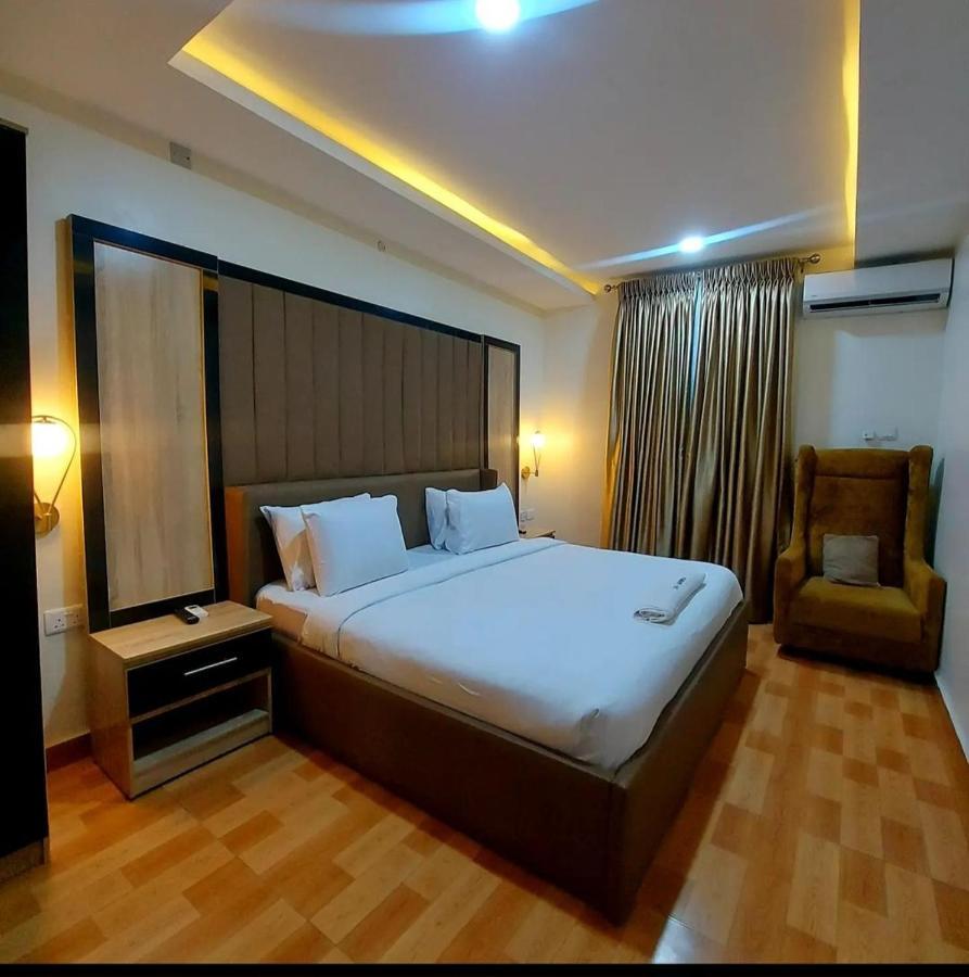 Ziroc Apartments Lekki Phase 1 ลากอส ภายนอก รูปภาพ